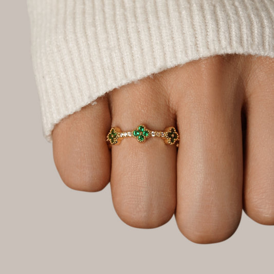 Anillo de Cristal en Forma de Trébol | LUNVIA