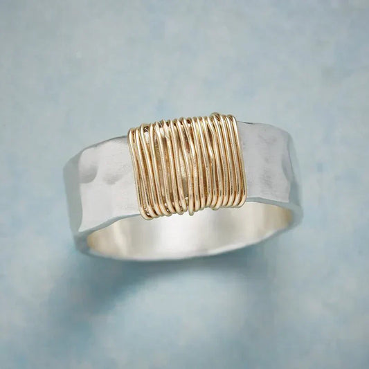 Anillo de Hilos Boho Dorado | LUNVIA