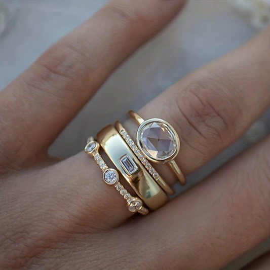 Conjunto de Anillos de Oro Vintage y Circonitas | LUNVIA